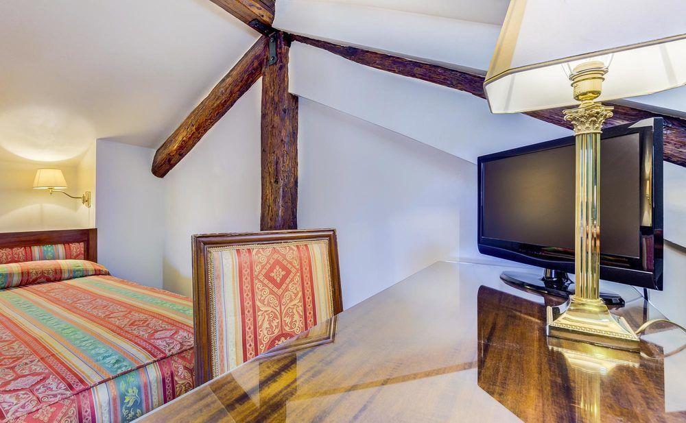 Hotel Hesperia Βενετία Εξωτερικό φωτογραφία