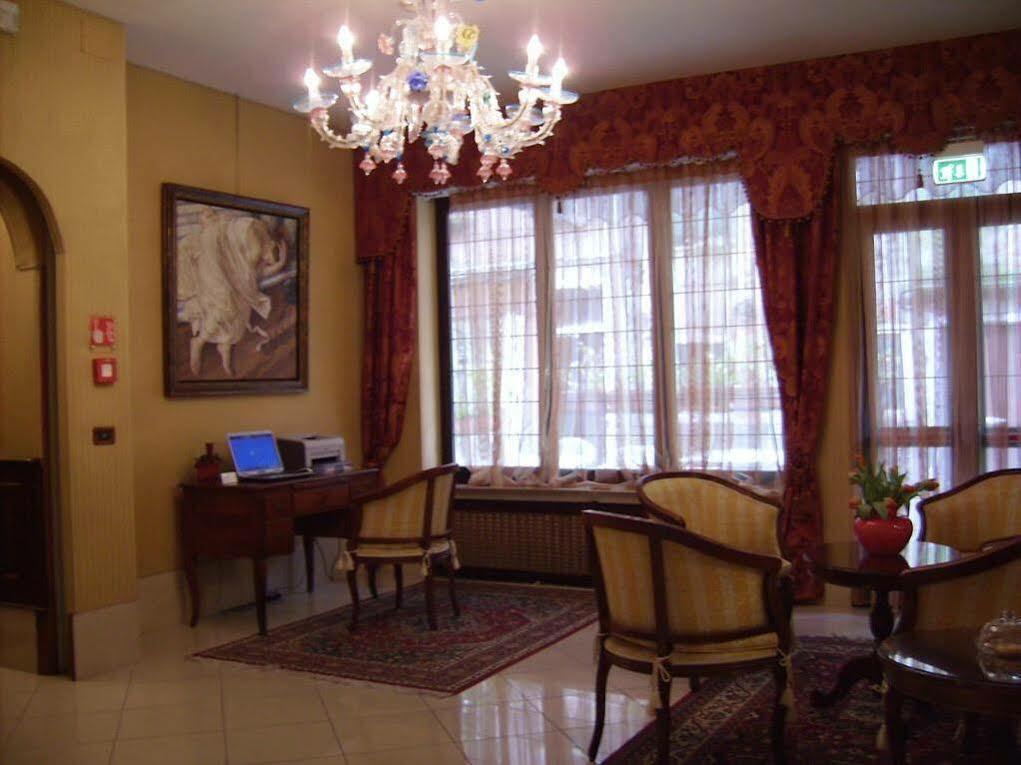 Hotel Hesperia Βενετία Εξωτερικό φωτογραφία